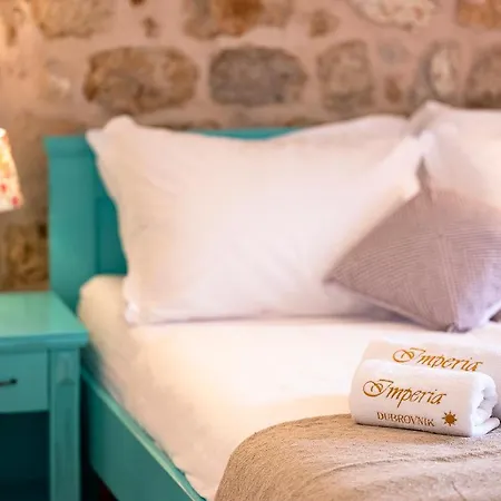 Imperia - Chic! Place With Balcony Apartment