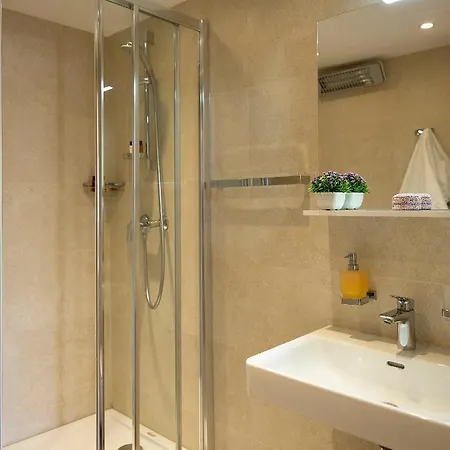 Imperia - Chic! Place With Balcony, Self Check In 0-24h & Free Luggage Storage